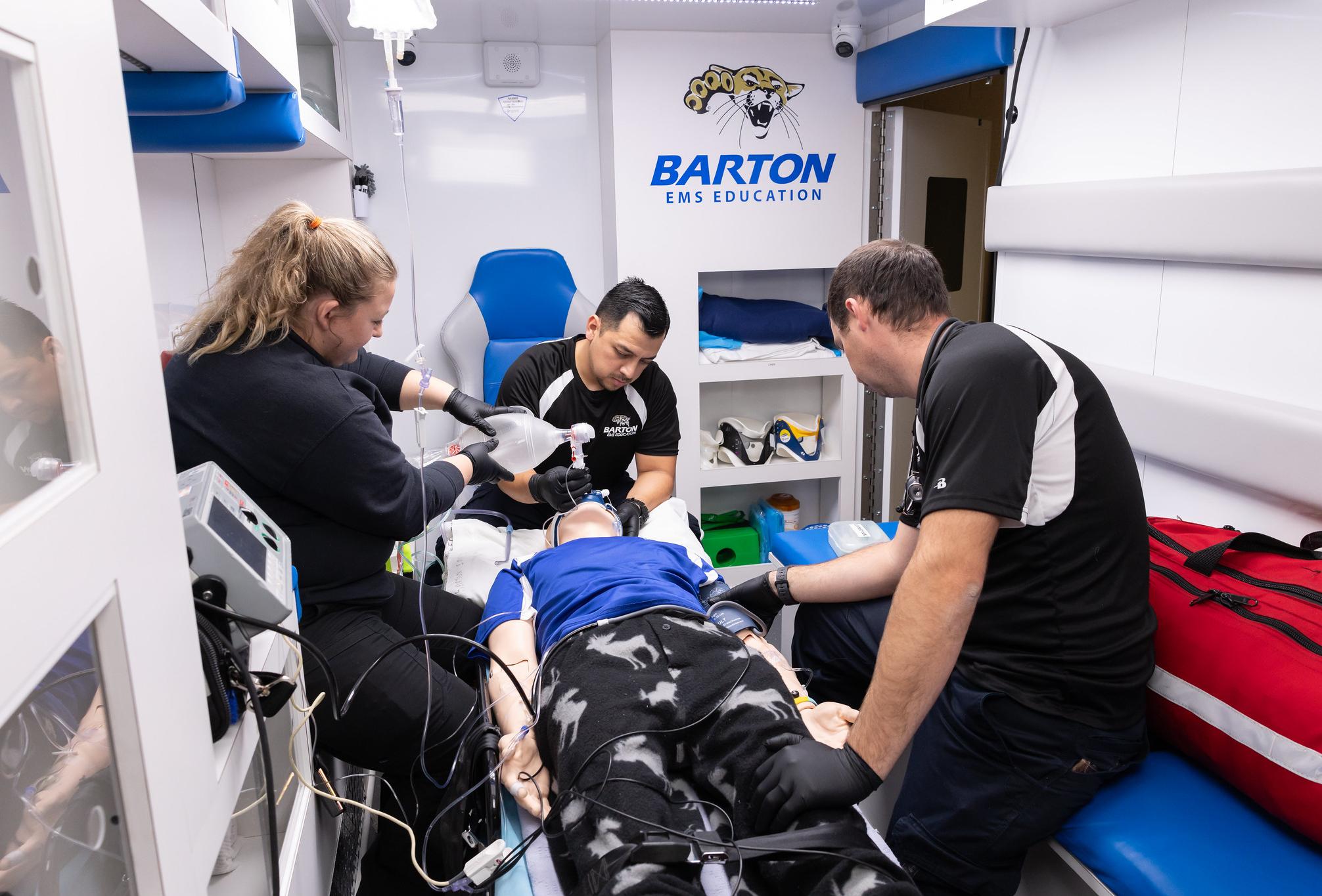 emt students working on a dummy